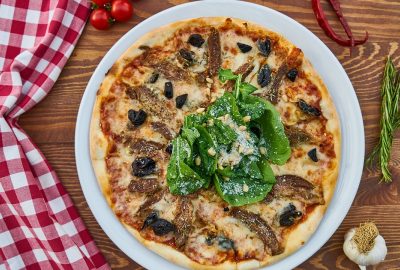 Découvrez les délices de la cuisine italienne : pizzas, pâtes et antipastis